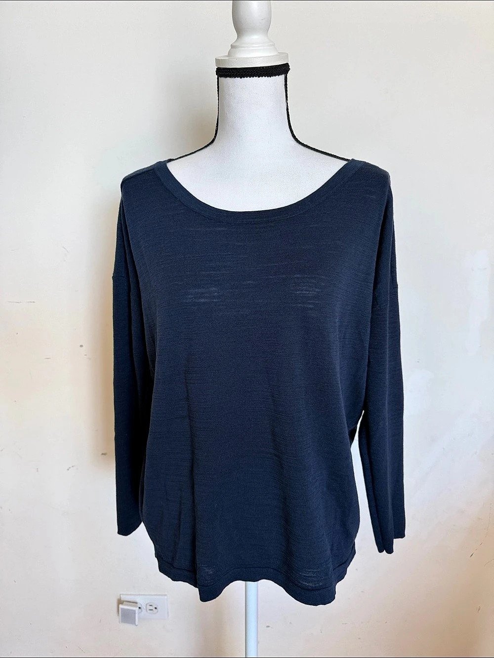 Banana Republic Long Sleeve Top in Blue Size Medium